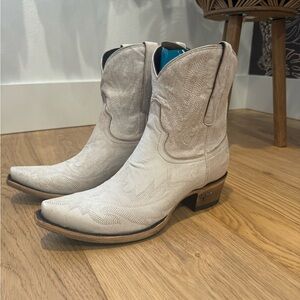 LEXINGTON BOOTIE - CERAMIC CRACKLE
